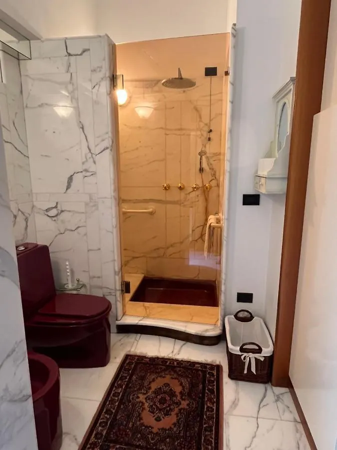 Bed & Breakfast Villa Mirosa Albissola Marina Italië