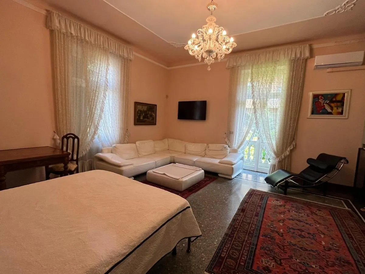 Villa Mirosa Albissola Marina 0*,  Italië