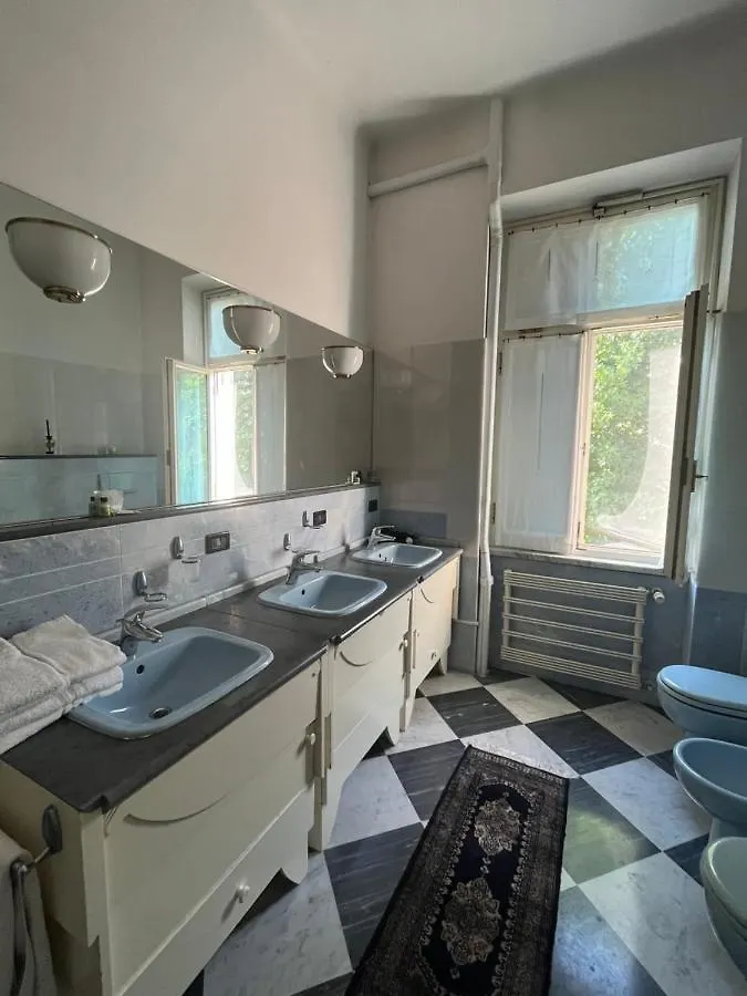 Bed & Breakfast Villa Mirosa Albissola Marina Italië